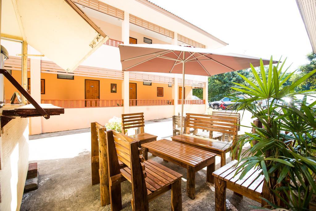 Banlanna Hotel Lampang Exterior foto