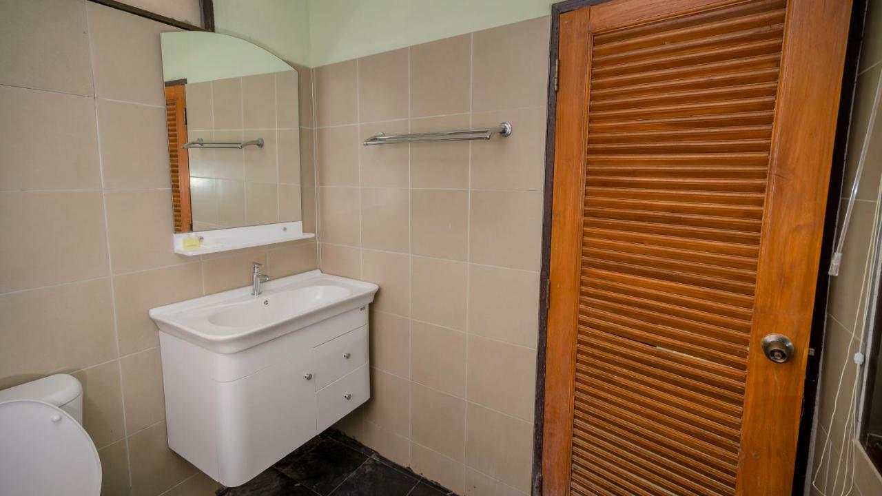 Banlanna Hotel Lampang Exterior foto